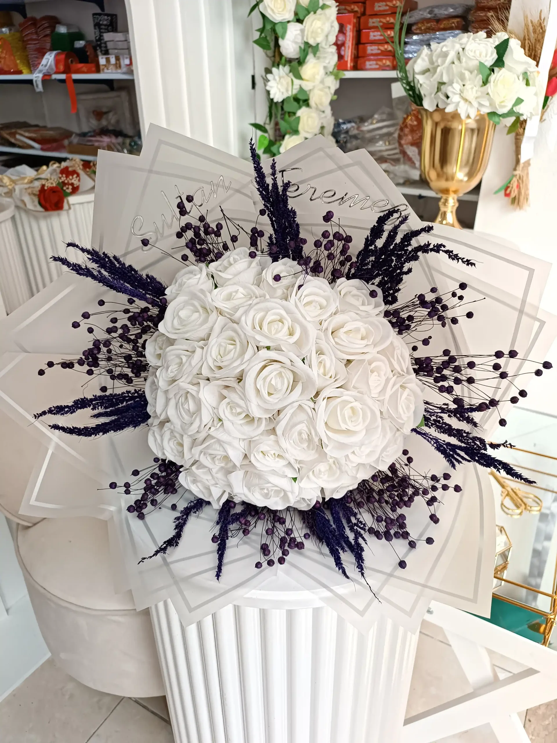 Mor Orkide İsteme Çiçeği